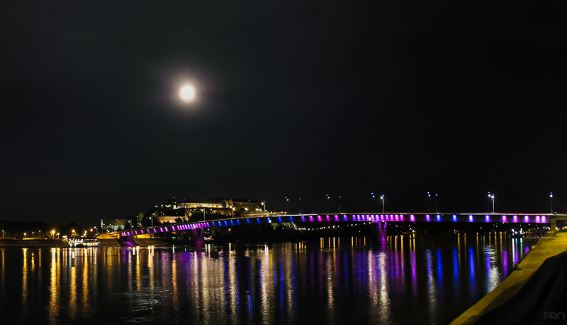 08-25-2010_20.53_-_NS_-_Petrovaradinski_most_Duga_-_WIDE_pano_-_IMG_5166-IMG_5252-800