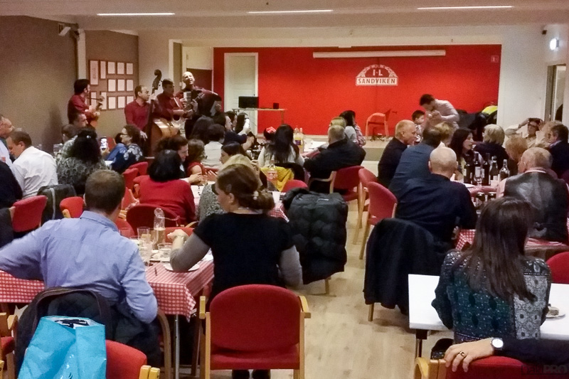 2015-10-31 20.00.14-800