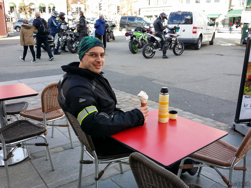 2015-04-18-17-40-53-800